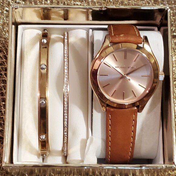 Michael Kors Leather Strap Watch & Bangles Set - Picture 1 of 5